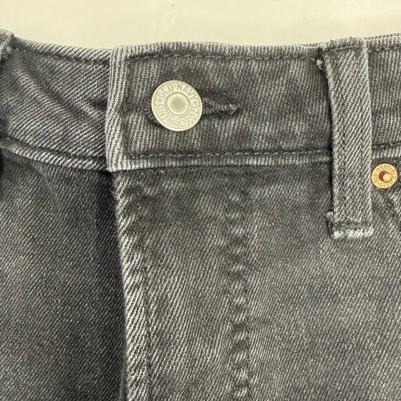Old Navy OG Straight High Rise Black Distressed Denim Jean Shorts Womens 6 - Picture 4 of 9
